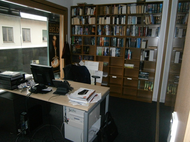 Büro von Piper-Fantasy-Lektorin Mirka Uhrmacher Büro von Piper-Fantasy-Lektorin Mirka Uhrmacher