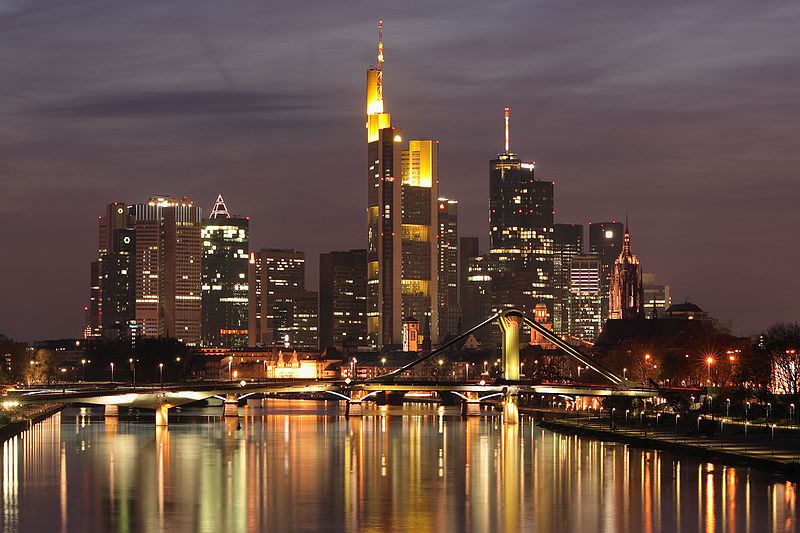 Urban Fantasy - Skyline von Frankfurt