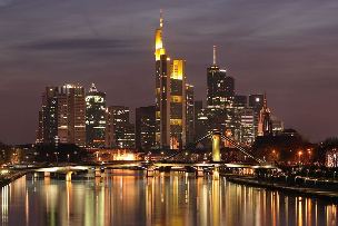 Urban Fantasy - Skyline von Frankfurt